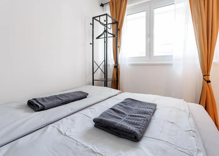 Διαμέρισμα Luxury Modern With Balcony *